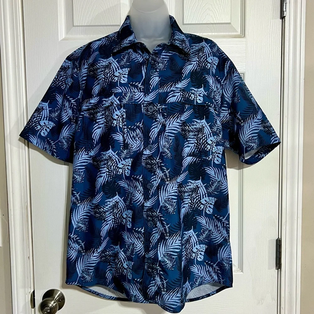 Duluth Trading Company Blue Leaf Hawaiian Print Button Down Shirt, Size Medium - Picture 1 of 4